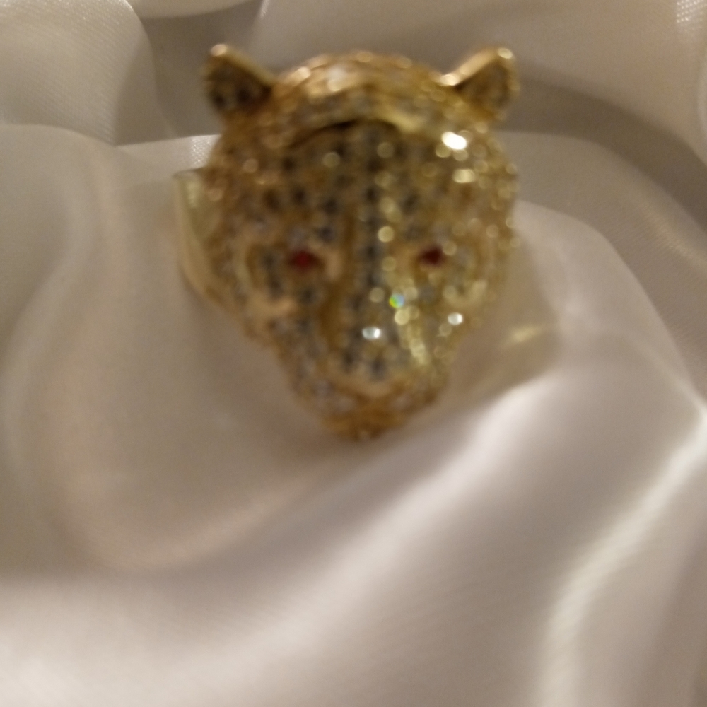 Tiger ring